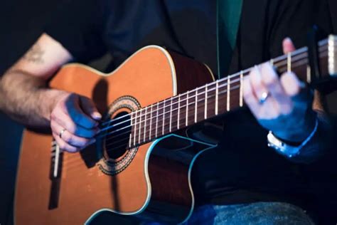 The Magic of Gleam n Jam: Finding the Perfect Fingerstyle Guitarist Near Me